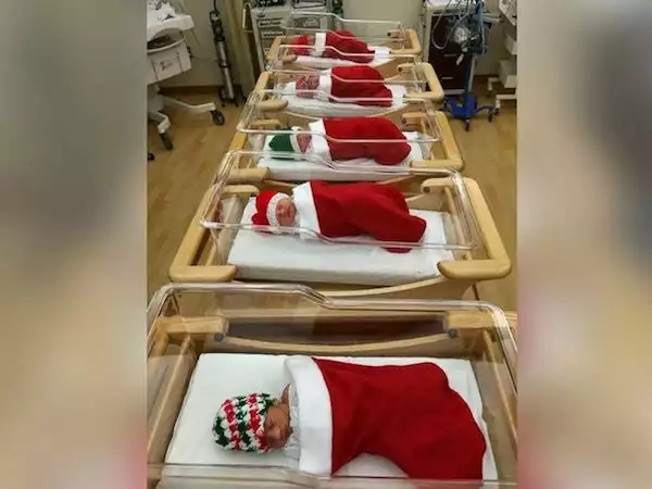 So Cute: Babies Born on Christmas Day were Sent Home in these Adorable Stockings [Photos]